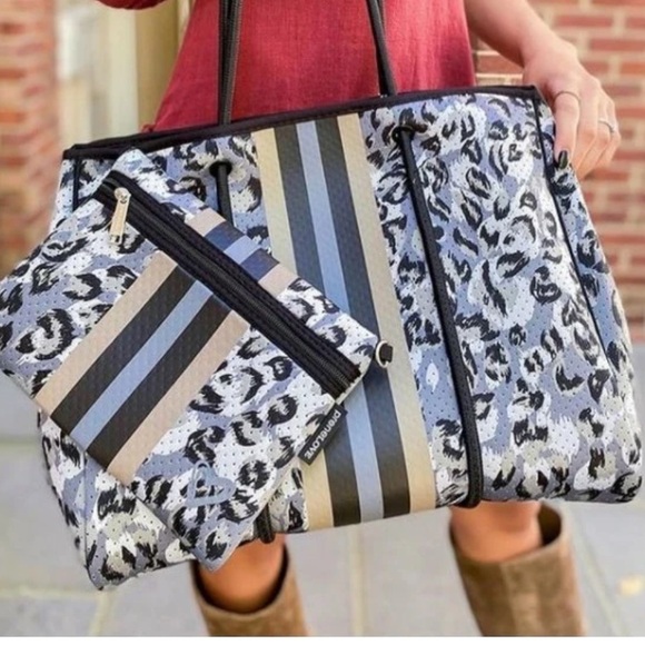 PreneLove neoprene tote and wristlet bag set, new with tags and dust bag - Picture 3 of 12